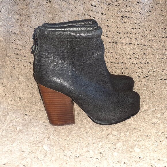 JEFFREY CAMPBELL-Rumble Black Textured Leather Booties-Back Zip-Sz 8-Excellent - Picture 4 of 7